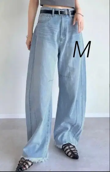 Re : EDIT 리디 밑단 프린지 커브 데님 팬츠 M 사이즈