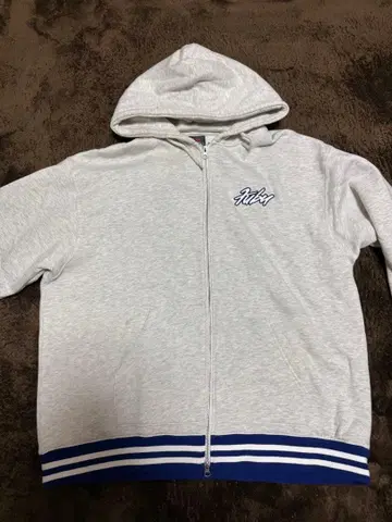 FUBU 로고 자수 빅 실루엣 풀 집업 후드티 속기모