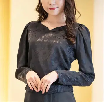 블라우스 장미 패턴 연주회용 화이트 컬러