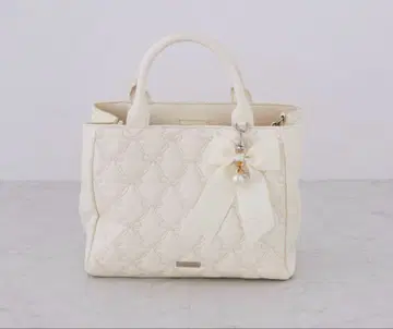 Maison de FLEUR 리본 퀼팅 2Way 백 화이트