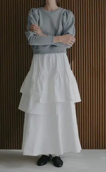 [ 새상품 ] MANOF 마노프 ASYMMETRY TIERED SKIRT