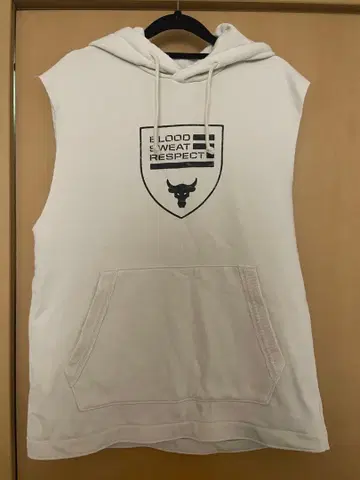 언더 아머 프로젝트 락 후드 부착 슬리브리스 L