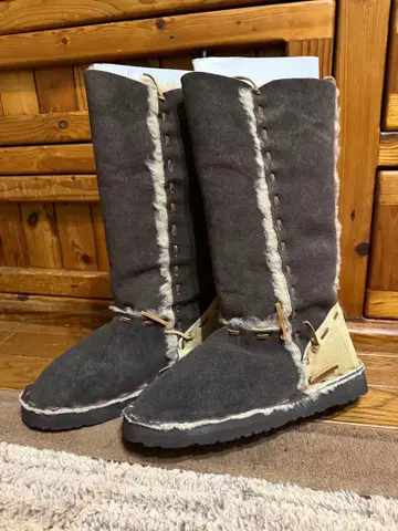 다크 그레이 천연 가죽 무스탕 롱 부츠 Blowfish 24cm