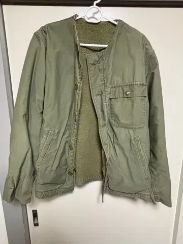 올리브 그린 밀리터리 자켓