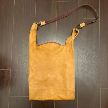 And A 베이지 가죽 숄더백