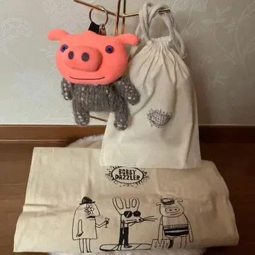 BOBBY DAZZLER 보비대즐러 핸드메이드 참 돼지