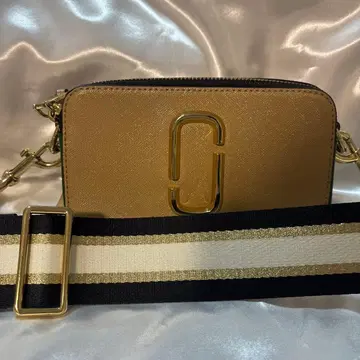 마크 제이콥스 골드 숄더백