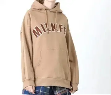 MILKFED. 프론트 로고 후드티 베이지 브라운