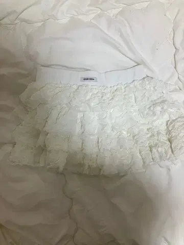 CRANK 칸칸 프릴 미니 스커트 화이트