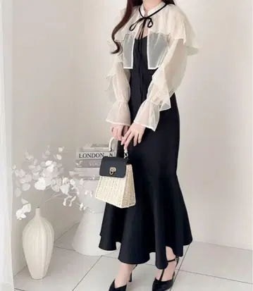 튤 케이프 볼레로 포함 머메이드 캐미 원피스 snidel