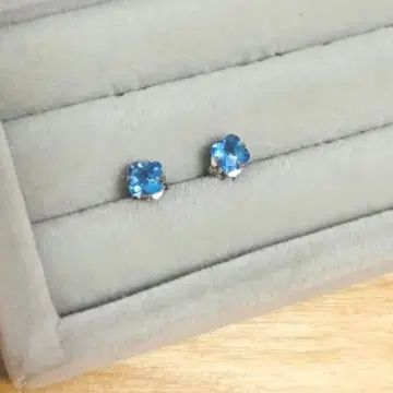 TAKE-UP 플라티나 세컨드 귀걸이 블루쿼츠