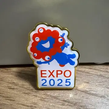 미야쿠미야쿠 핀 배지