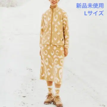 택 포함 미사용 새상품 유니클로 마리메꼬 플리스 자켓 스커트 세트