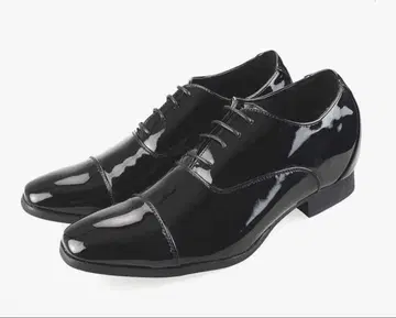 광택 있는 블랙 드레스 슈즈