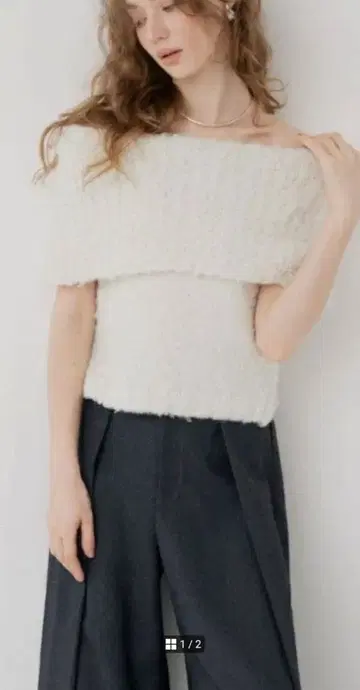 메종 드 돌체 에메 니트 오프숄더 니트