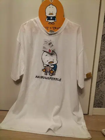 새상품 산리오 니시무라 유우지 옷걸이 포함 오리 페클 T셔츠 자수