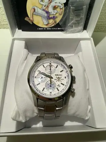 세이코 x ONE PIECE 몽키 D 루피 기어 5 에디션/M 사이즈