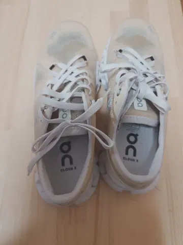 on Cloud 3 베이지 스니커즈 박스 포함