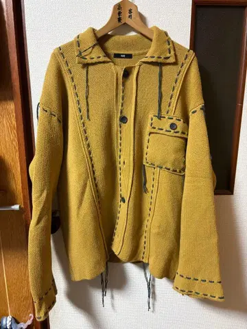 핸드 스티치 라인 니트 셔츠 HARE