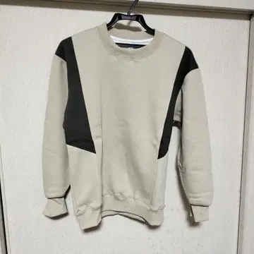 비대칭 디자인 맨투맨 M 사이즈