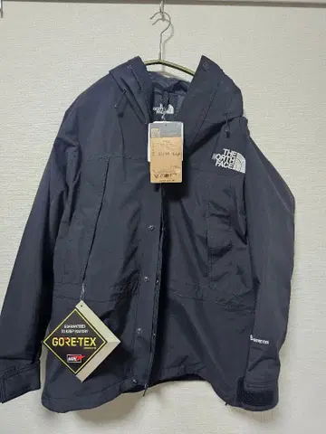 미사용 새상품 마운틴 라이트 자켓 블랙 S 사이즈