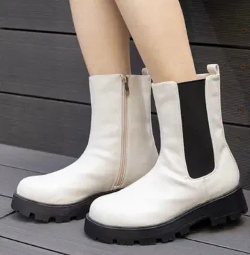 미사용 새상품 아이보리 사이드 고어 부츠 M 사이즈 23~23.5cm