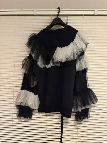 VIVIANO 튤 프릴 상의 JURK SHOP