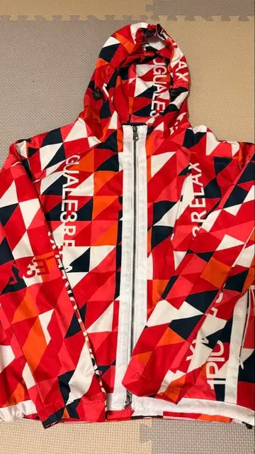 우노피우 후드티