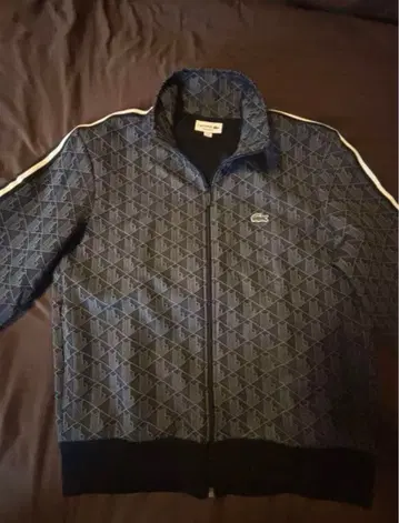 LACOSTE 트랙 자켓 모노그램 올 패턴 블랙