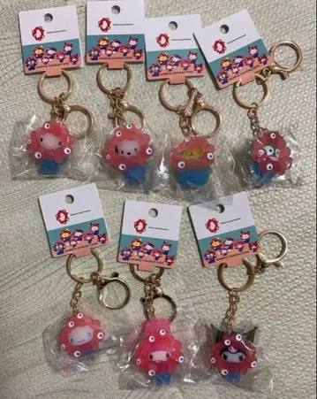 산리오 x 미야쿠미야쿠 [나리키리 마스코트 클리어 키링] 7종 세트