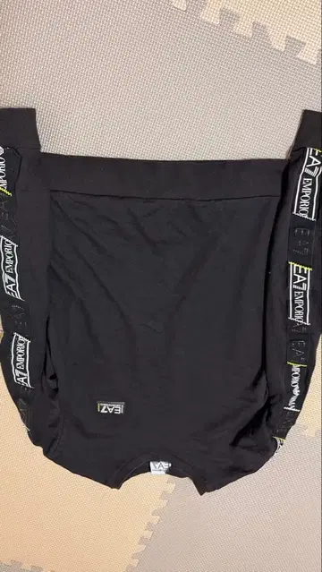 아르마니 긴팔 T셔츠