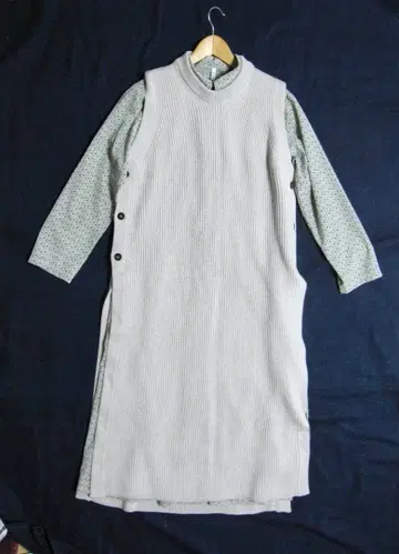 [ 새상품급 ] 로베르토 콜리나 슬리브리스 니트 롱 원피스