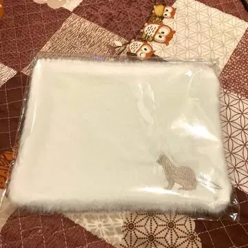 [ 미개봉 새상품 ] 모든 행운을 손에 넣은 남자 퍼 파우치