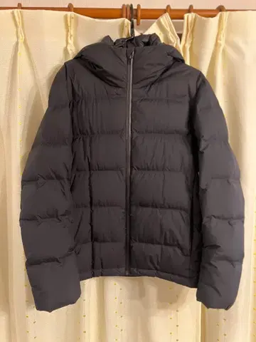 [ 당일 발송 ] 유니클로 UNIQLO 심리스 다운 파카 블랙 M