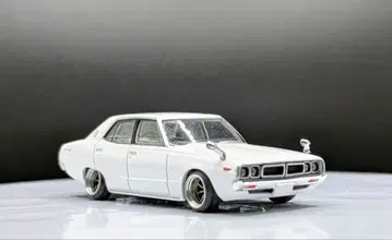 1/64 닛산 스카이라인 4도어 2000GT (개조)