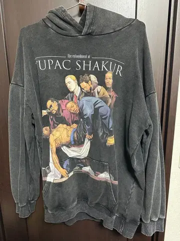 TUPAC SHAKUR 그래픽 후드티