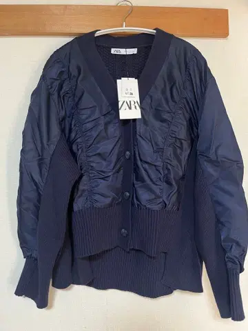 [택 포함 새상품] ZARA 나일론 x 니트 소재 콤비 가디건! 네이비