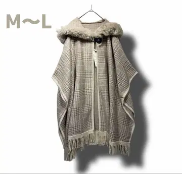 부드러운 체크 무늬의 포근하고 따뜻한 판초