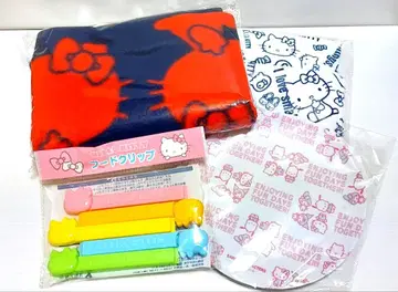 헬로키티 캐릭터 굿즈 4점 세트 담요 외 3점