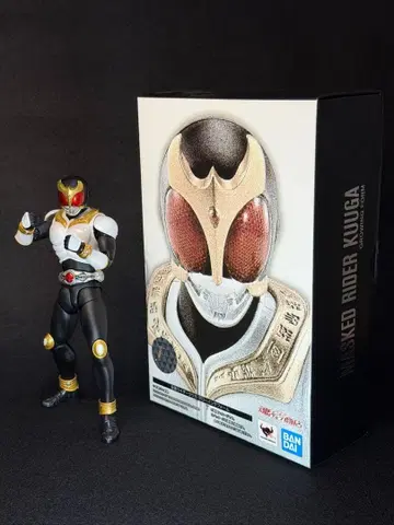 S.H.Figuarts (진골조제법) 가면라이더 쿠우가 글로잉 폼