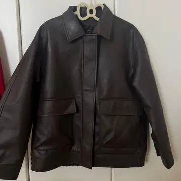 GU 인조 가죽 오버 사이즈 자켓