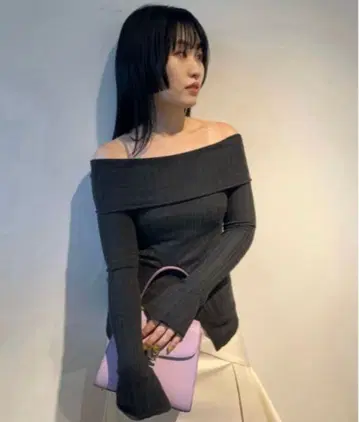 FRAY I.D 리브 오프숄더 니트/블랙