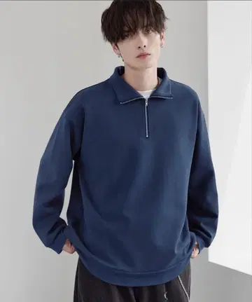 [ 새상품급 ] ASTRONOMY 하프 지퍼 맨투맨 L 사이즈