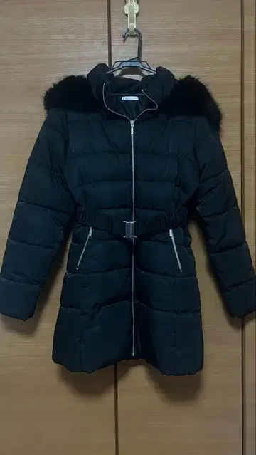 INGNI 블랙 다운 자켓 벨트 포함