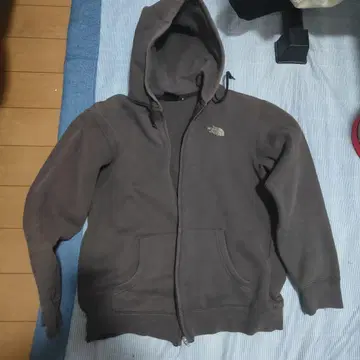 THE NORTH FACE 브라운 후드티