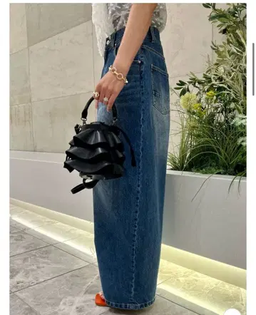 프릴 버킷 미니 백 (블랙)