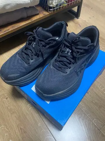HOKA 본다이 8 27cm 블랙 스니커즈