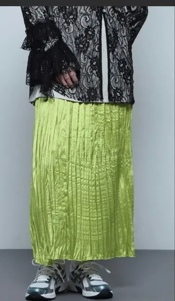 ROSE BUD 새틴 와셔 스커트 안티카 좋아하는 분께 추천