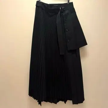 [ UNITED TOKYO ] 플리츠 롱스커트 1