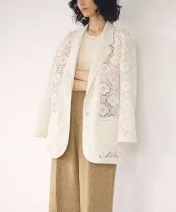 화이트 레이스 테일러드 자켓